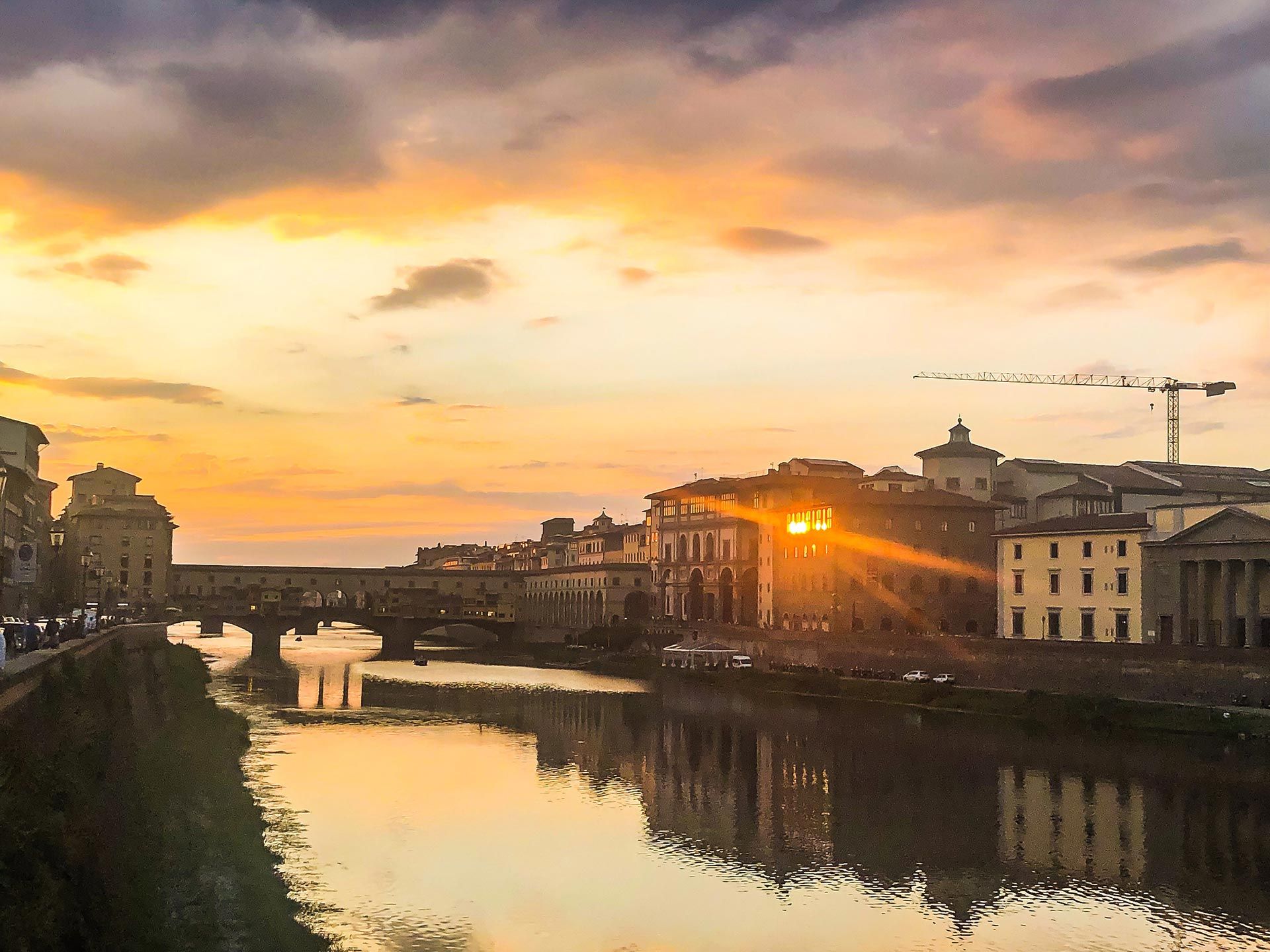Tramonto su Ponte Vecchio a Firenze